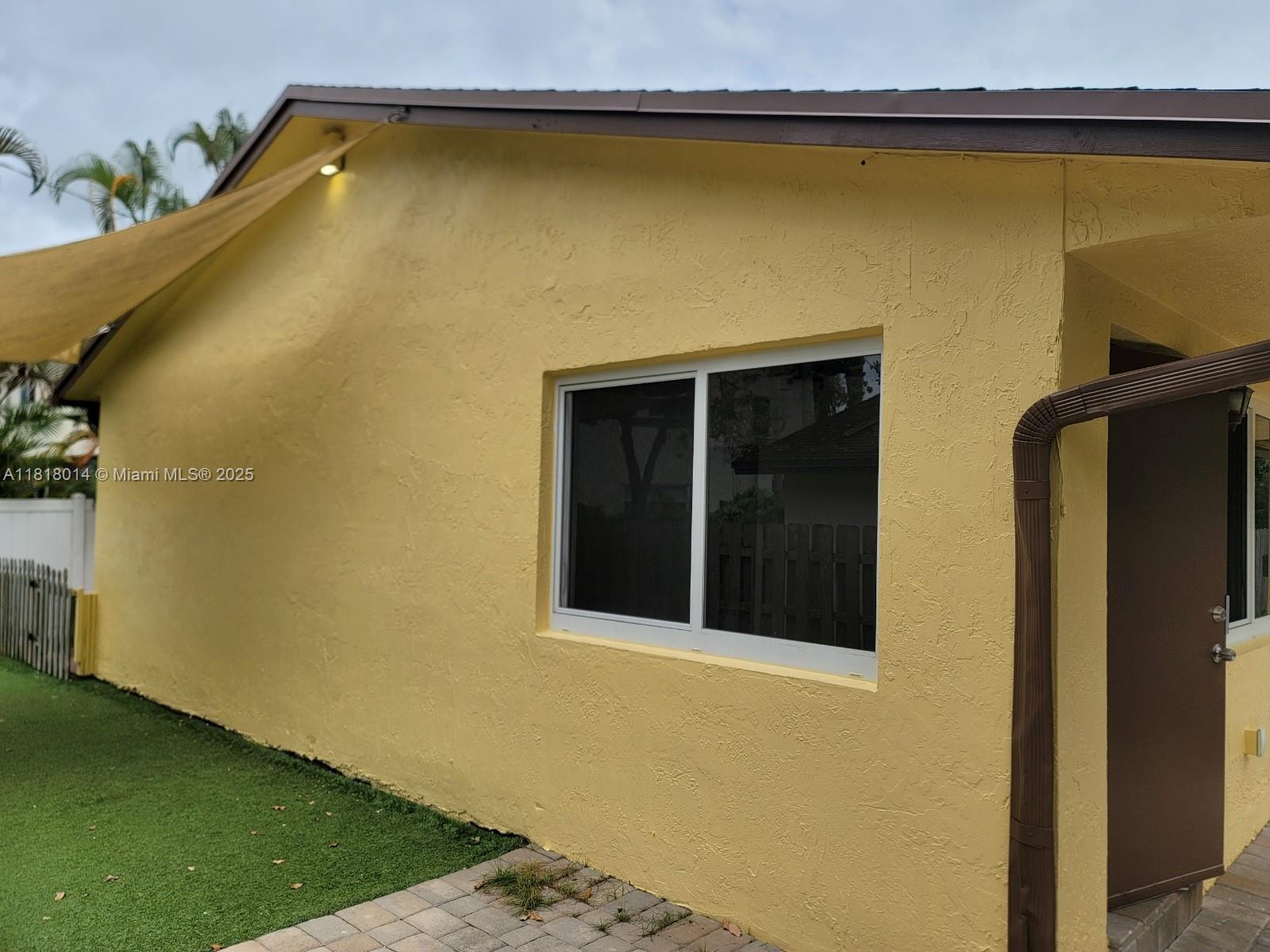 3490 Atlanta Street, Unit B Hollywood, FL 33021 - Photo 14 of 21 a front view of a house