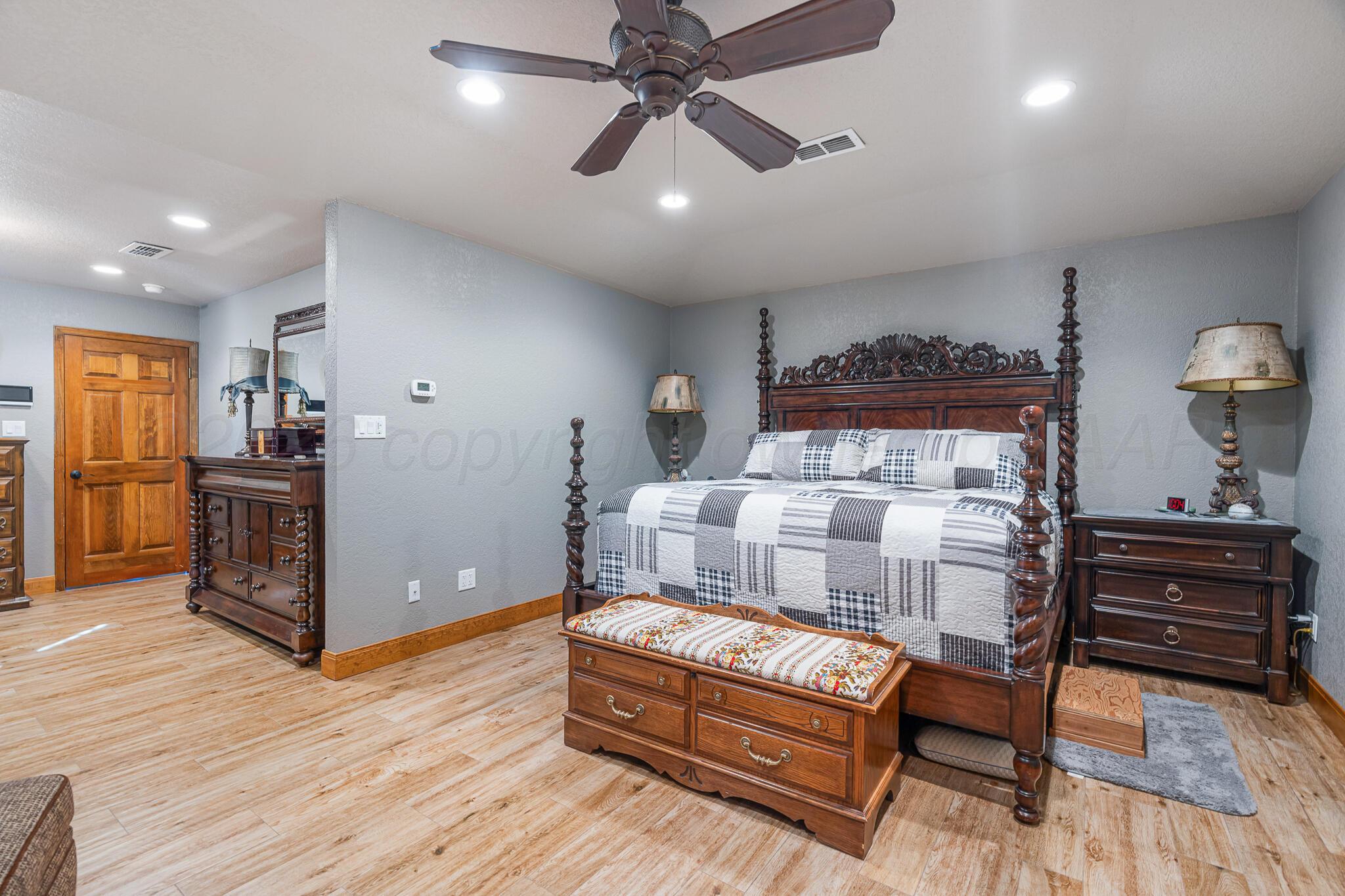 215 Somerset Street Borger, TX 79007 - Photo 25 of 36 Borger -18
