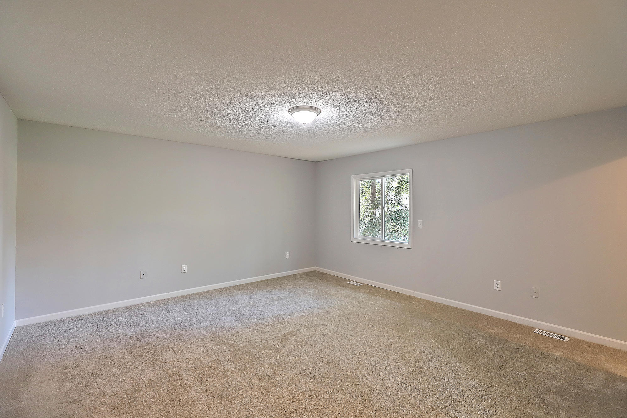 8399 Longridge Road North Charleston, SC 29418 - Photo 29 of 36 IMG_0377_8_9
