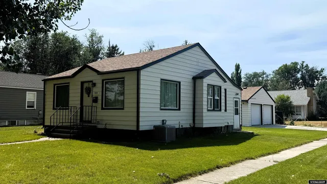 $313,000 | 308 Hampshire Avenue, Lovell, WY 82431
