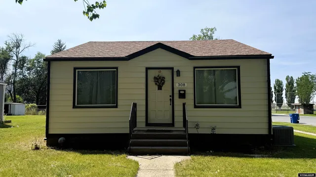 $313,000 | 308 Hampshire Avenue, Lovell, WY 82431