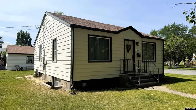$313,000 | 308 Hampshire Avenue, Lovell, WY 82431