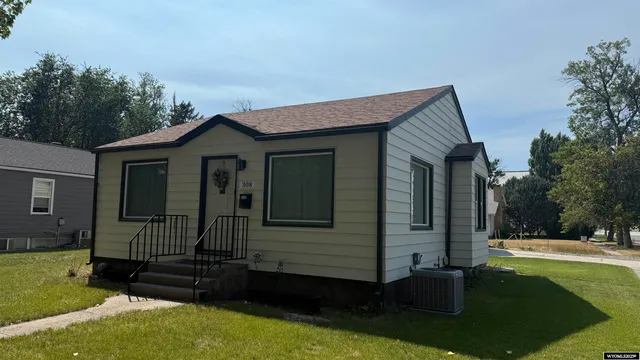 $313,000 | 308 Hampshire Avenue, Lovell, WY 82431