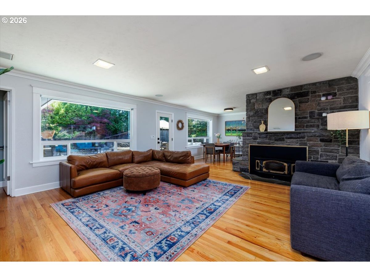 4150 Southwest 94th Avenue Portland, OR 97225 - Photo 8 of 47