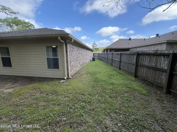 $1,900 | 101 Stapleton Drive, Canton, MS 39046