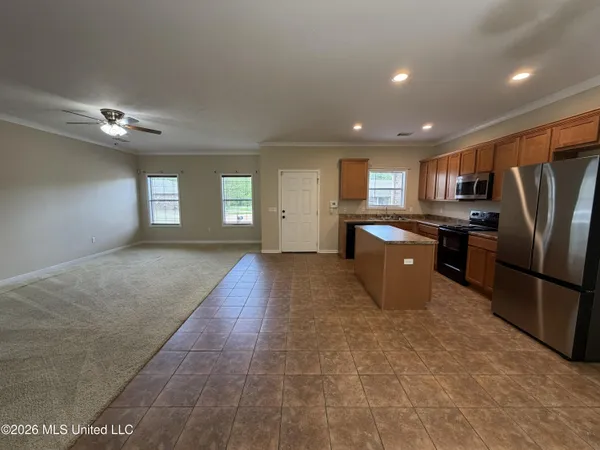 $1,900 | 101 Stapleton Drive, Canton, MS 39046