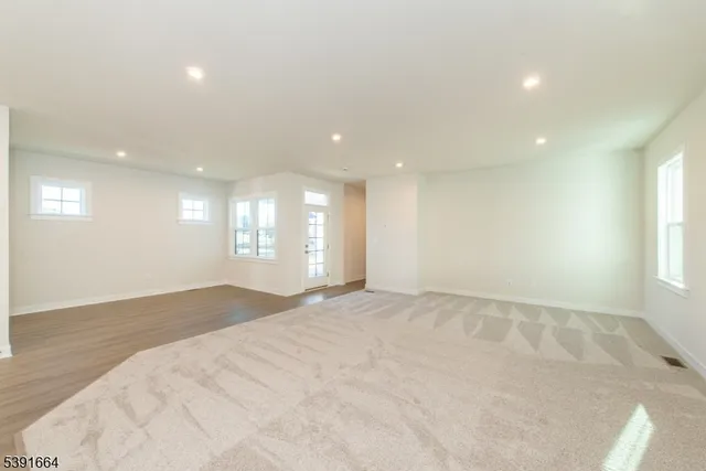 $6,000 | 14 Willow Lane, Parsippany, NJ 07054