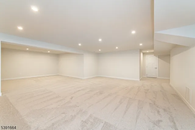 $6,000 | 14 Willow Lane, Parsippany, NJ 07054