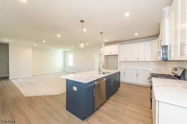 $6,000 | 14 Willow Lane, Parsippany, NJ 07054