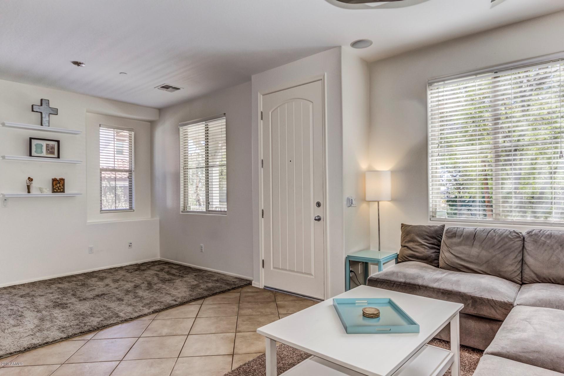 20749 West White Rock Road Buckeye, AZ 85396 - Photo 3 of 22 Greatroom