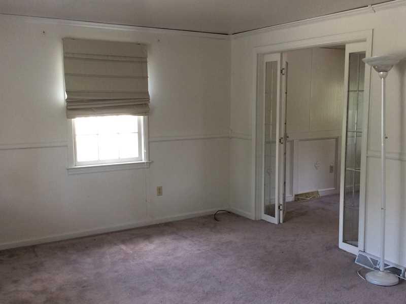 145 South Duffy Road Butler, PA 16001 - Photo 6 of 15 Living Room.