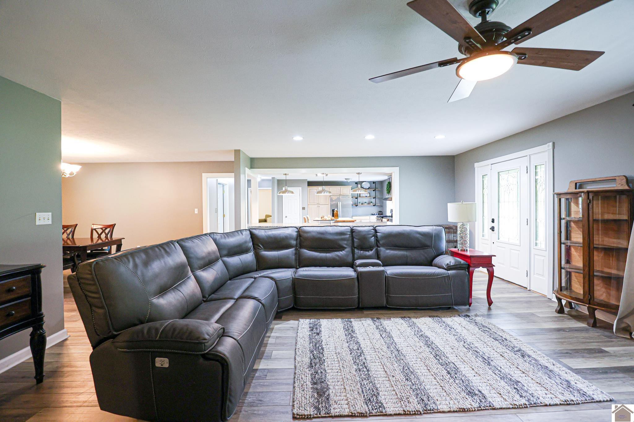 5015 Bethel Church Road Kevil, KY 42053 - Photo 17 of 35 Living Room