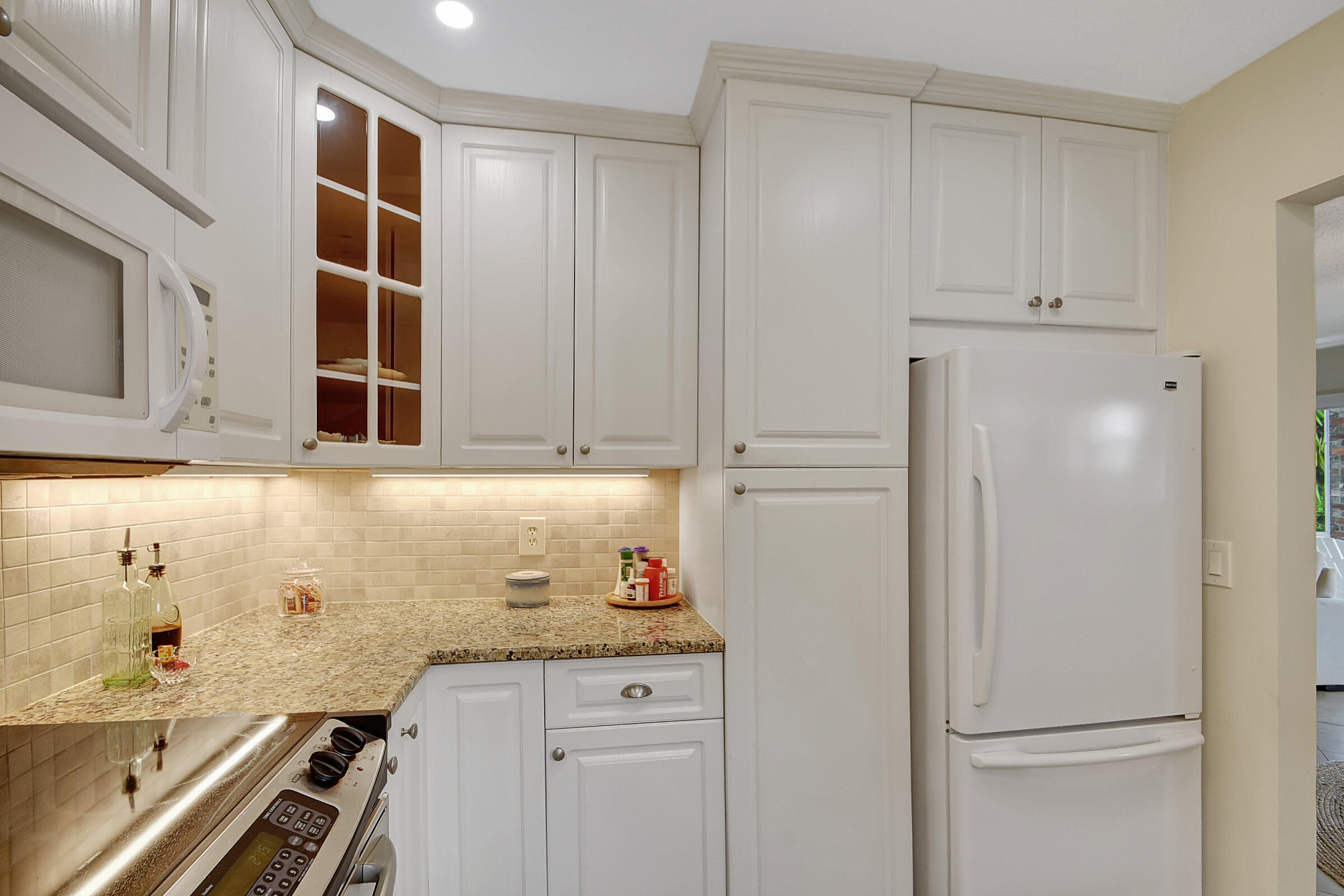 324 Orange Tree Drive, Unit 2 Atlantis, FL 33462 - Photo 13 of 67 Tons of Cabinets