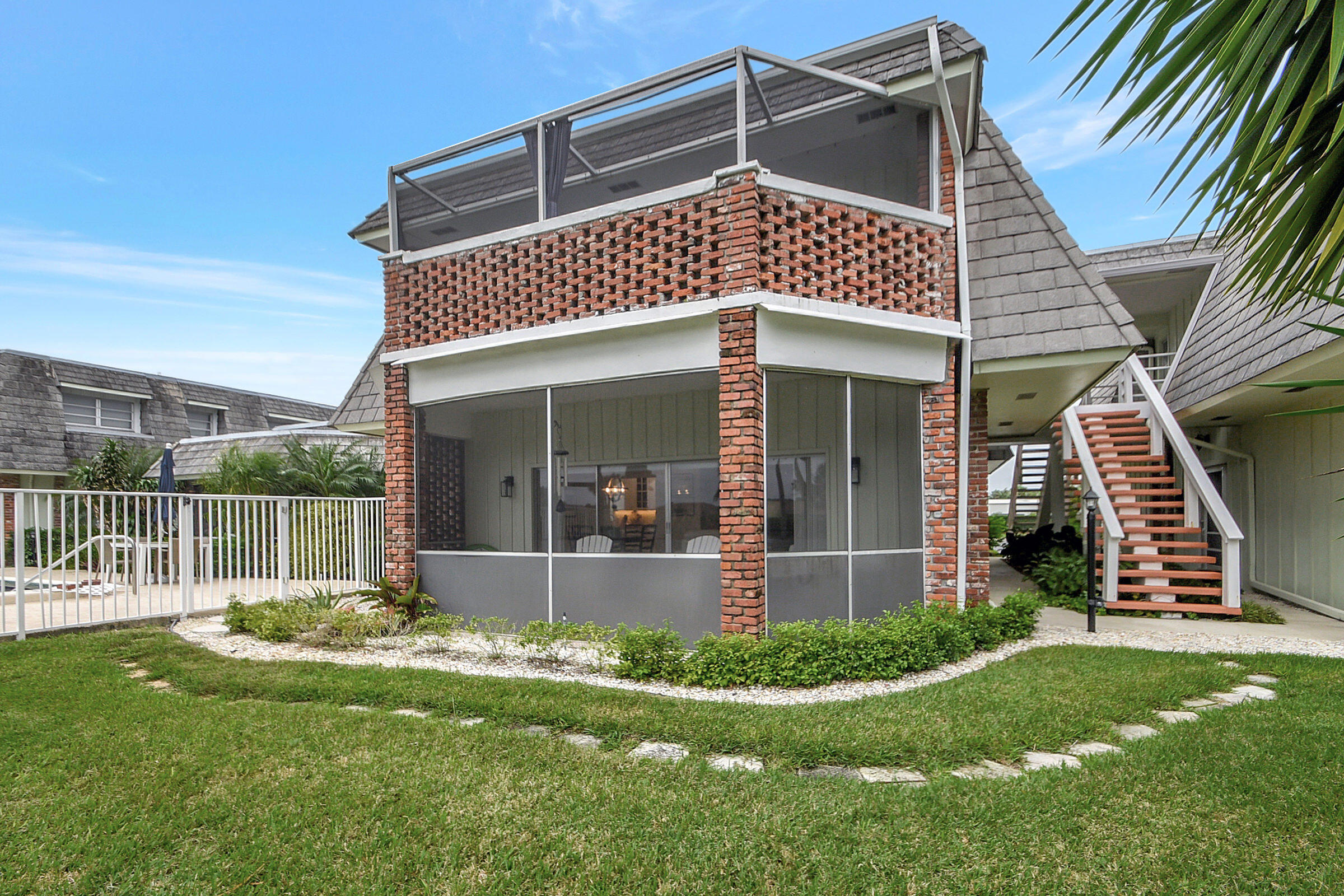 324 Orange Tree Drive, Unit 2 Atlantis, FL 33462 - Photo 33 of 67 Backyard