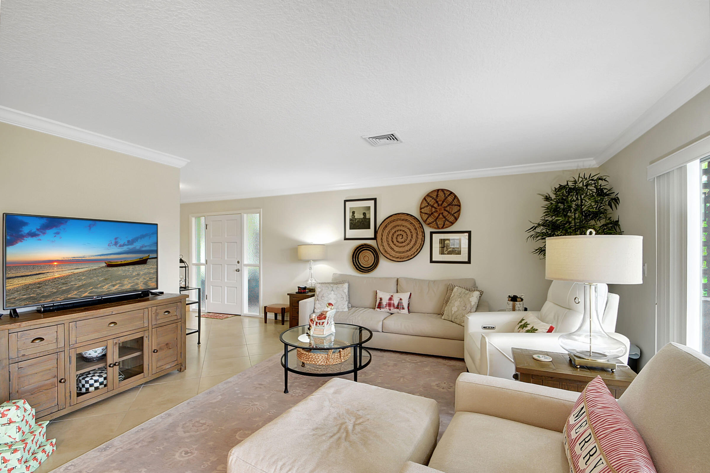 324 Orange Tree Drive, Unit 2 Atlantis, FL 33462 - Photo 6 of 67 Living area