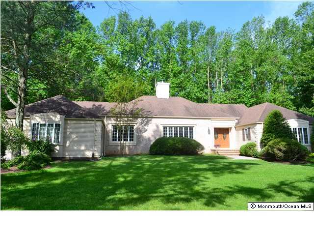 27 Pilgrim Way Colts Neck, NJ 07722 - Photo 1 of 3 Primary Photo