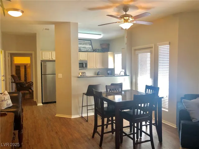 $1,995 | 5250 South Rainbow Boulevard, Unit 2105, Las Vegas, NV 89118