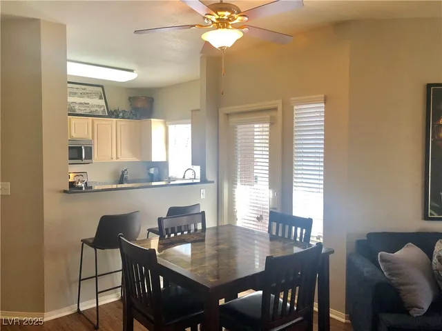 $1,995 | 5250 South Rainbow Boulevard, Unit 2105, Las Vegas, NV 89118
