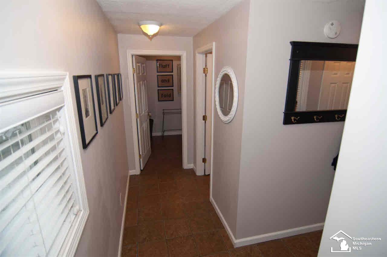 279 Lasalle Road Monroe, MI 48162 - Photo 13 of 33 Hallway