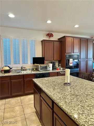 $660,000 | 630 Bighorn Creek Street, Henderson, NV 89002