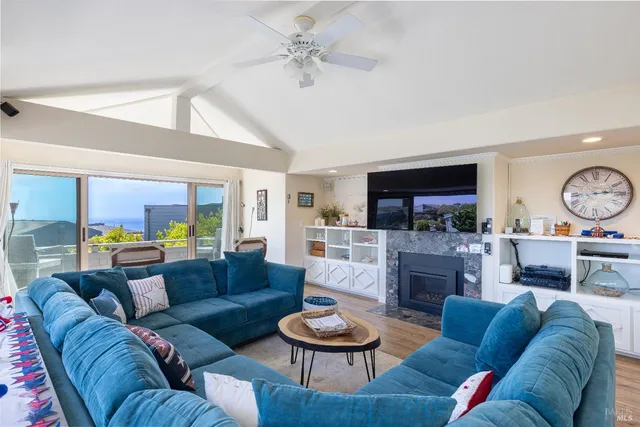 $1,649,000 | 221 Condor Court, Bodega Bay, CA 94923