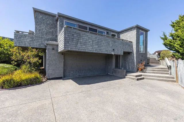 $1,649,000 | 221 Condor Court, Bodega Bay, CA 94923