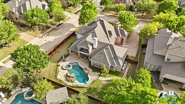 $920,000 | 781 Lark Street, Lantana, TX 76226