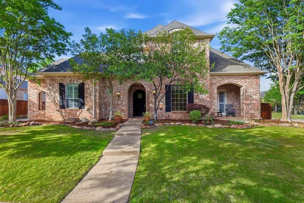$920,000 | 781 Lark Street, Lantana, TX 76226