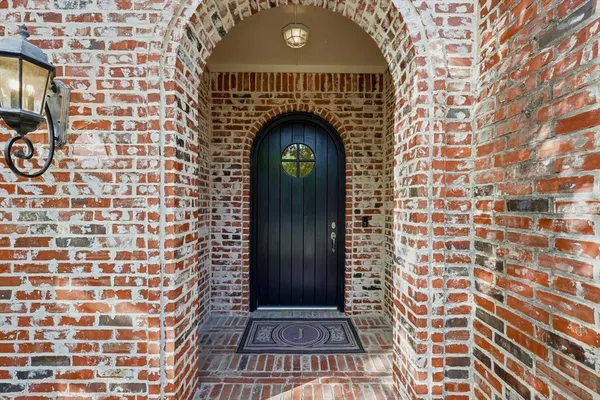 $920,000 | 781 Lark Street, Lantana, TX 76226