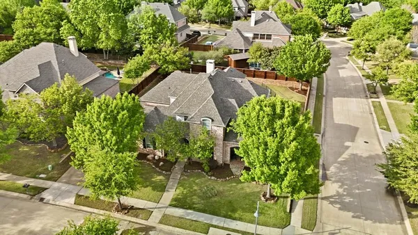 $920,000 | 781 Lark Street, Lantana, TX 76226