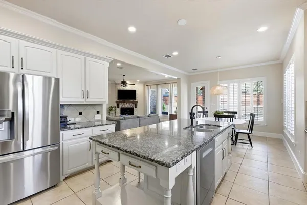 $920,000 | 781 Lark Street, Lantana, TX 76226