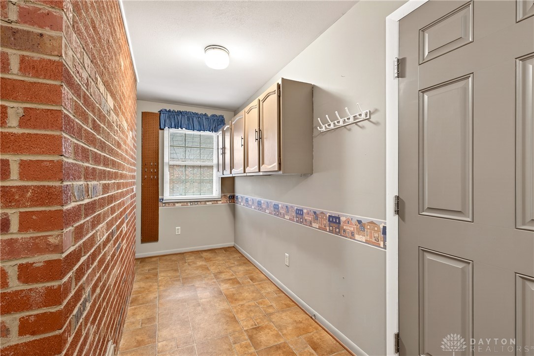 1547 Ambridge Road Centerville, OH 45459 - Photo 25 of 79
