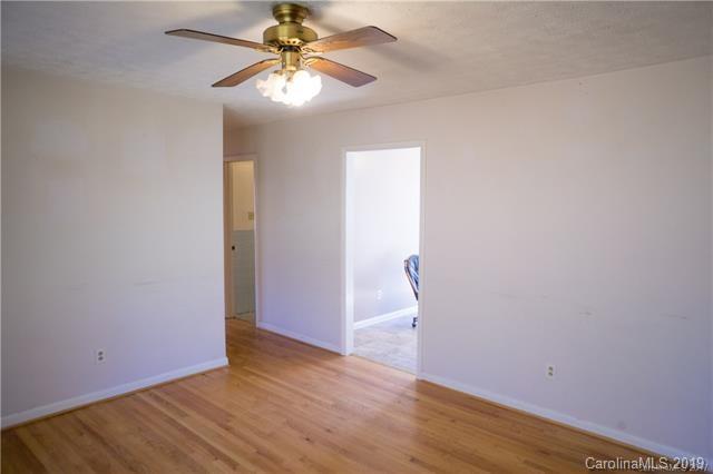 8 Parham Road Leicester, NC 28748 - Photo 5 of 20 Gallery Image 5