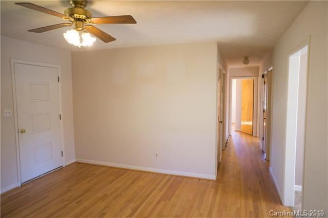 8 Parham Road Leicester, NC 28748 - Photo 6 of 20 Gallery Image 6