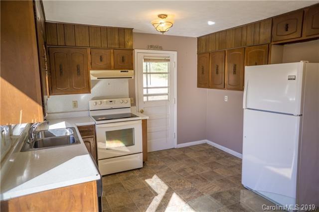8 Parham Road Leicester, NC 28748 - Photo 8 of 20 Gallery Image 8