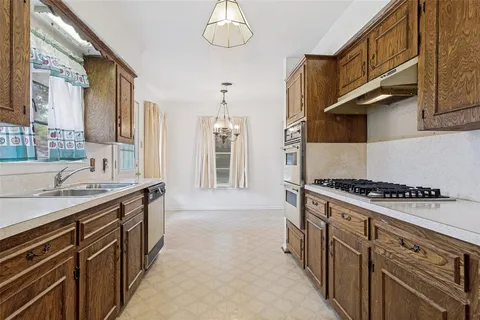 $248,950 | 422 West Daugherty Drive, Garland, TX 75041