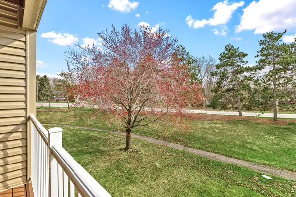 $149,900 | 1215 Ferndale Street North, Unit A12, Maplewood, MN 55119