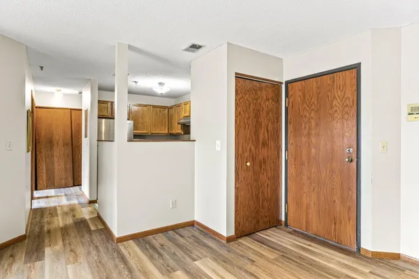 $149,900 | 1215 Ferndale Street North, Unit A12, Maplewood, MN 55119