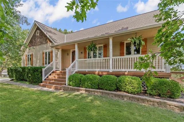 $499,950 | 3910 Carter Drive, Smithville, MO 64089