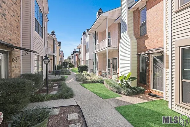 $133,900 | 10926 Old Hammond Highway, Unit 3, Baton Rouge, LA 70816