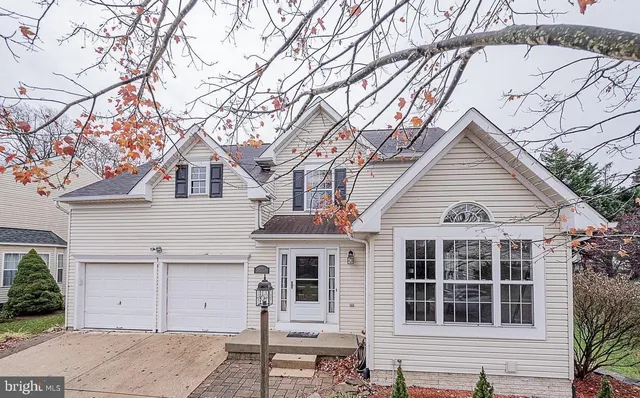 a view of a white house