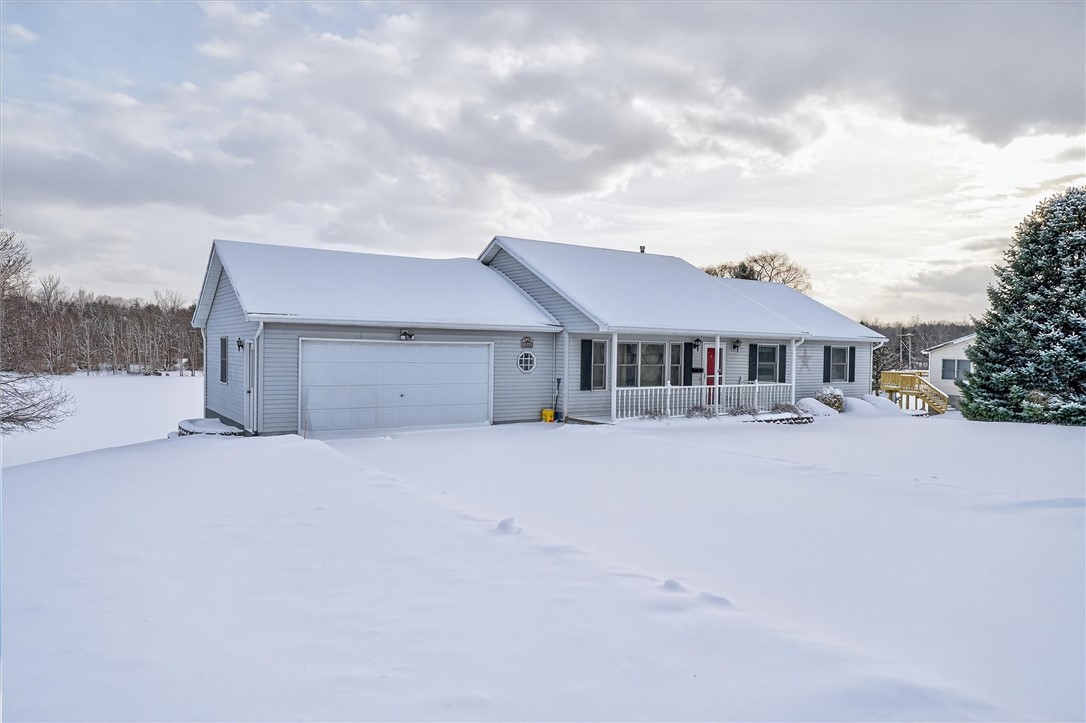2812 Quaker Road Palmyra, NY 14522 - Photo 2 of 49 1.6 acres with 149' canal frontage