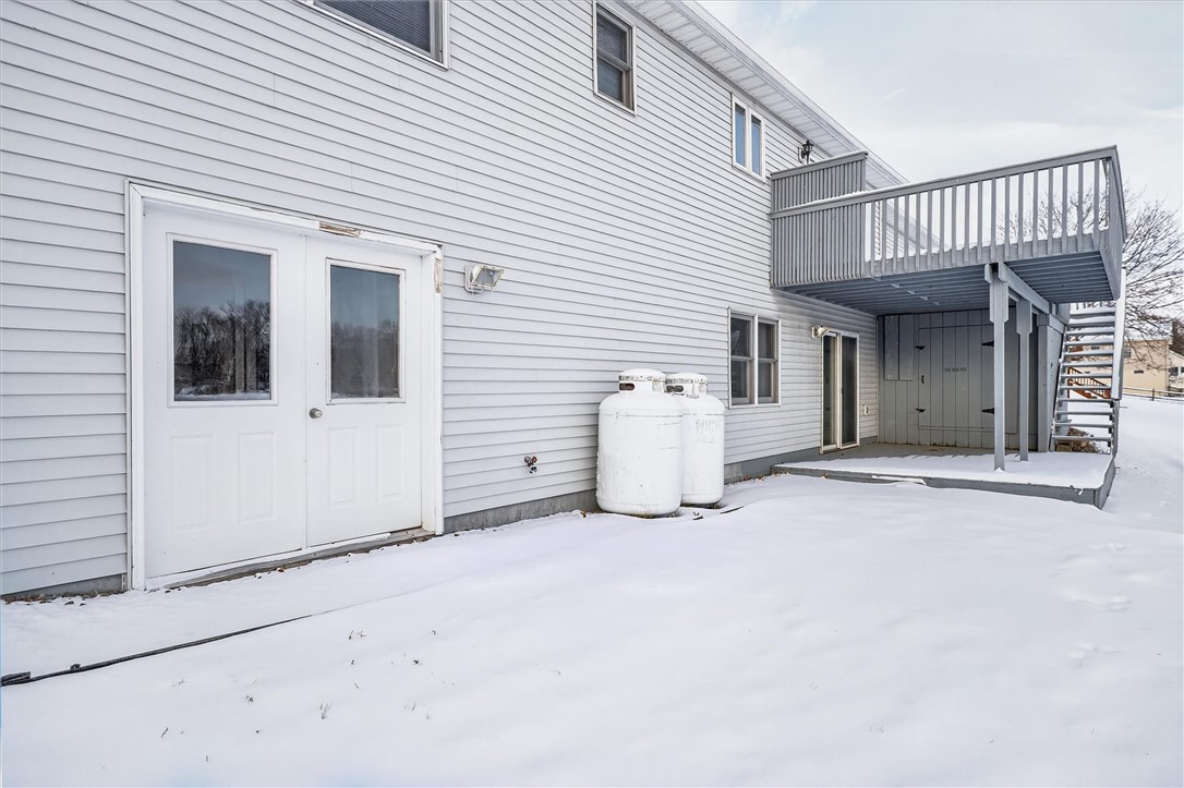 2812 Quaker Road Palmyra, NY 14522 - Photo 7 of 49 walk out shop and lower level living space