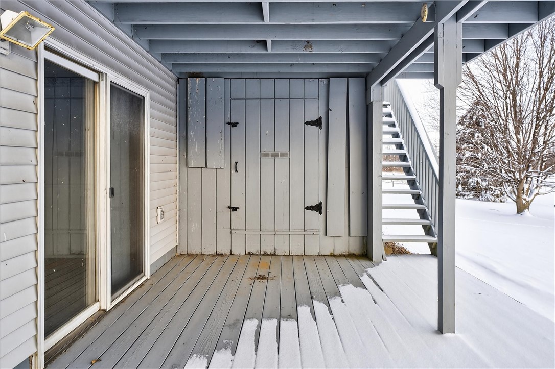 2812 Quaker Road Palmyra, NY 14522 - Photo 8 of 49 additional storage below deck