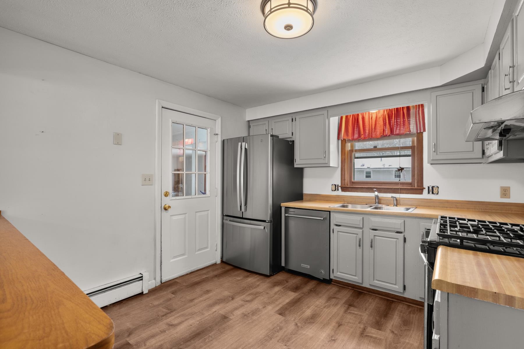 4 Bellflower Circle Concord, NH 03303 - Photo 4 of 55