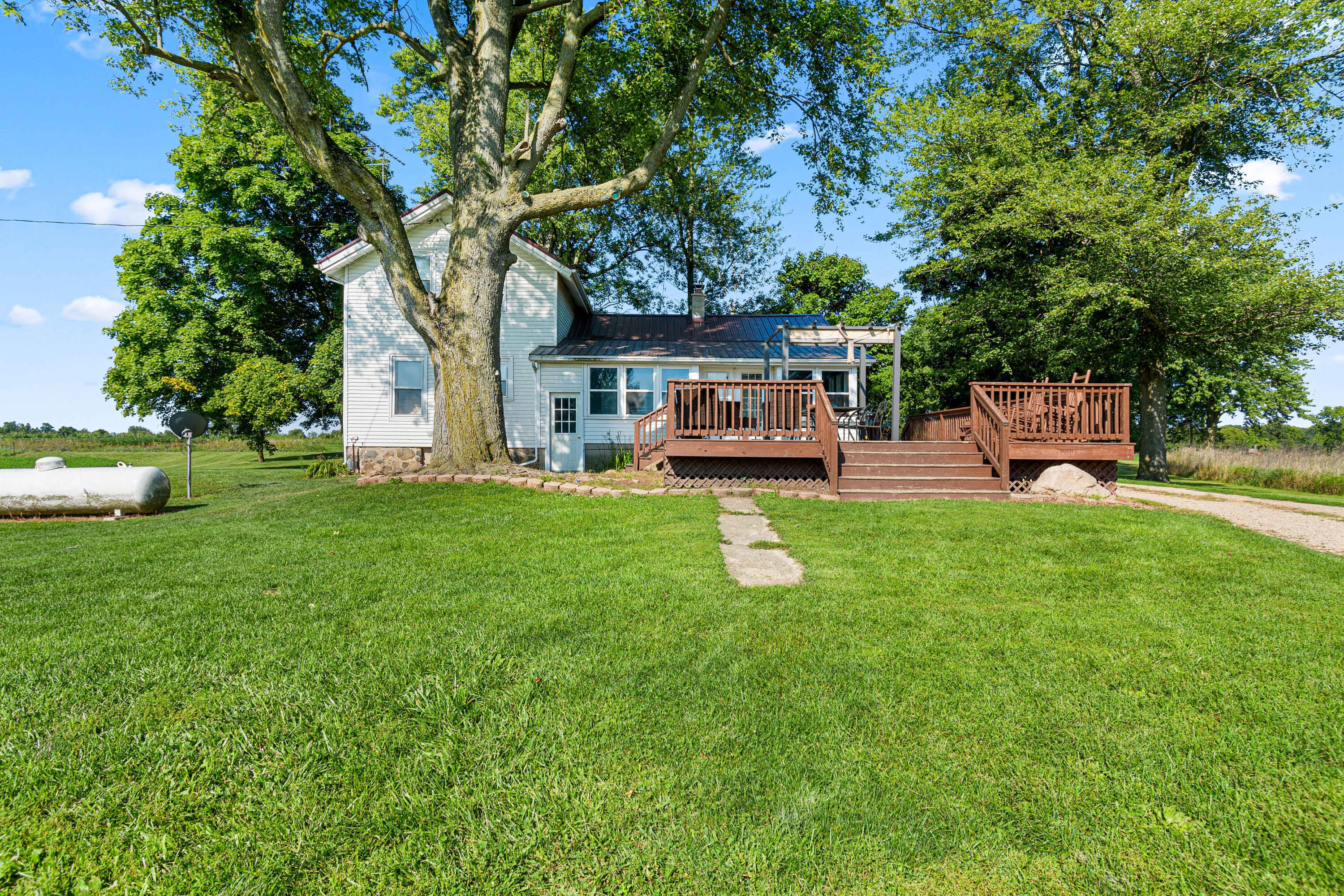 8631 Lickley Road Pittsford, MI 49271 - Photo 4 of 45 18