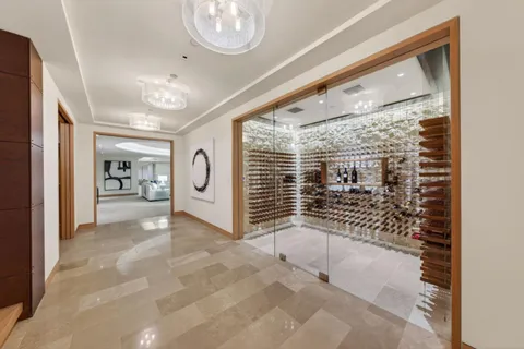 $18,998,000 | 22525 Rolling Hills Road, Saratoga, CA 95070