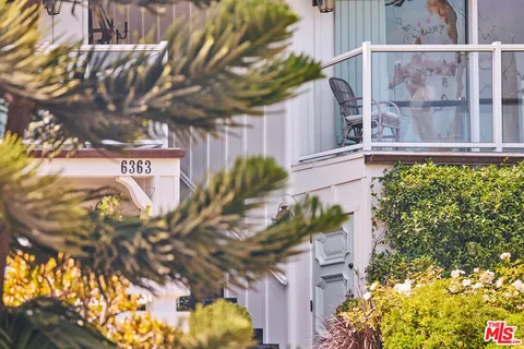$3,795,000 | 6363 Zumirez Drive, Malibu, CA 90265