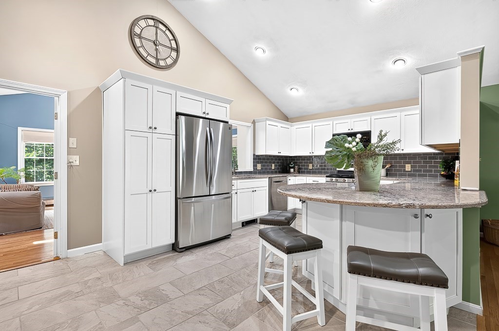 78 Darnell Road Worcester, MA 01606 - Photo 9 of 42