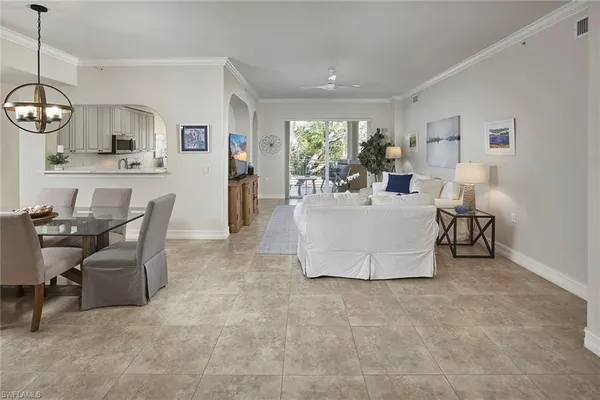 $1,150,000 | 850 6th Avenue North, Unit 204, Naples, FL 34102